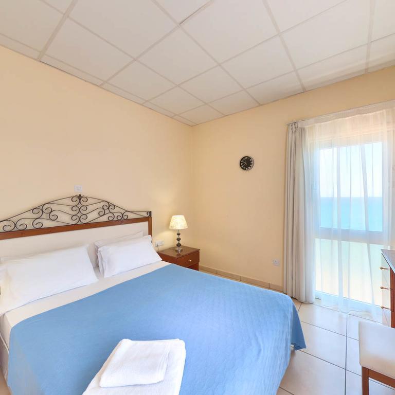 Mackenzie Beach Hotel Larnaca Zewnętrze zdjęcie
