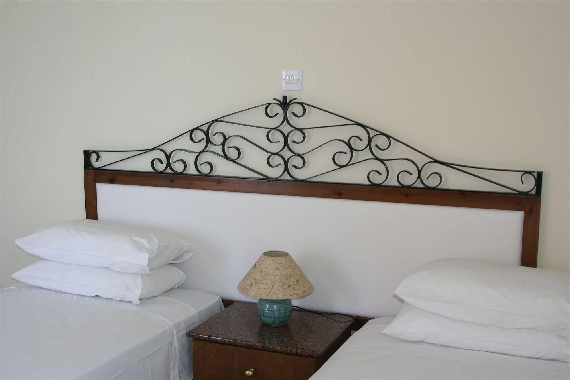 Mackenzie Beach Hotel Larnaca Zewnętrze zdjęcie