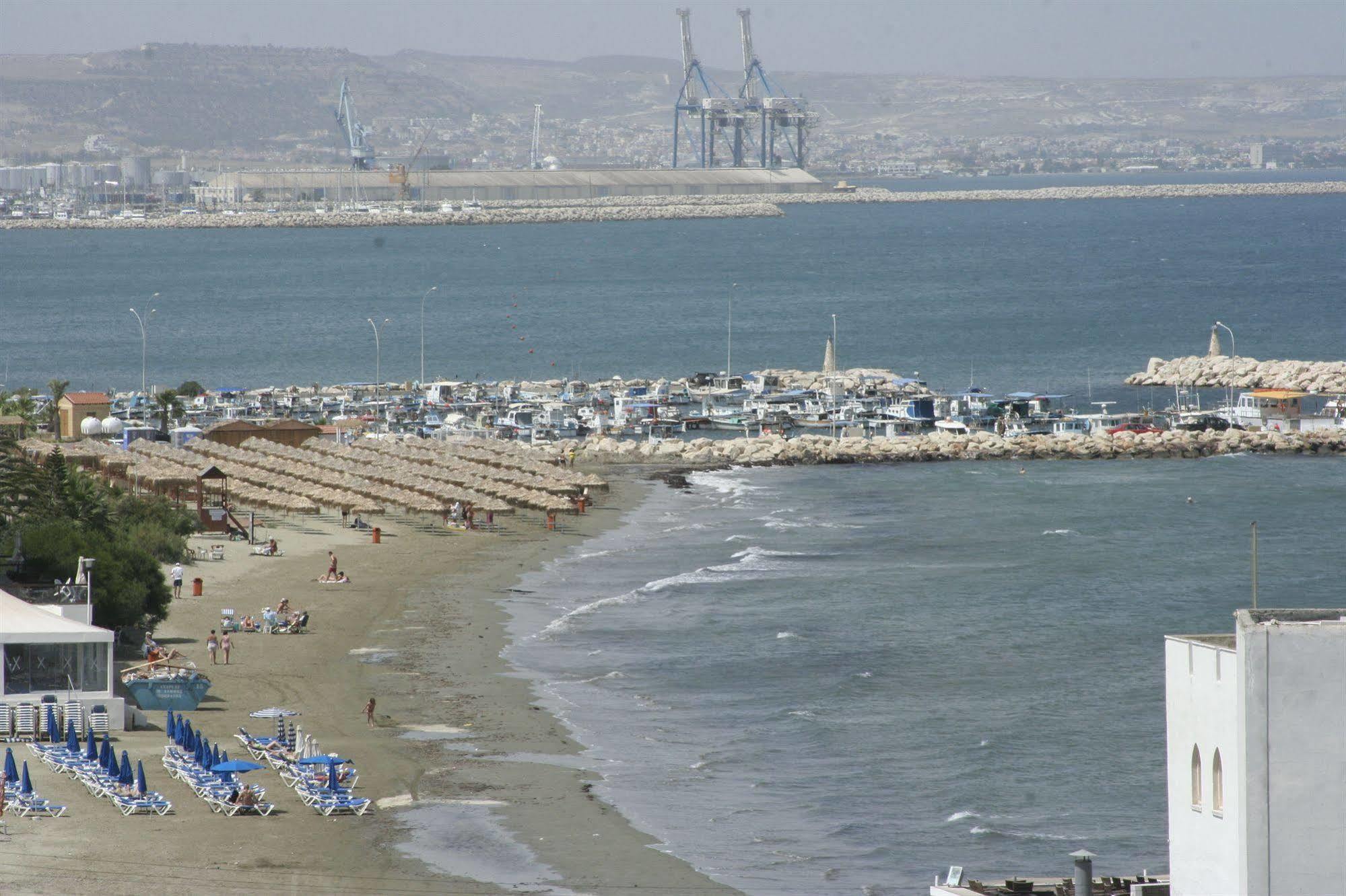 Mackenzie Beach Hotel Larnaca Zewnętrze zdjęcie