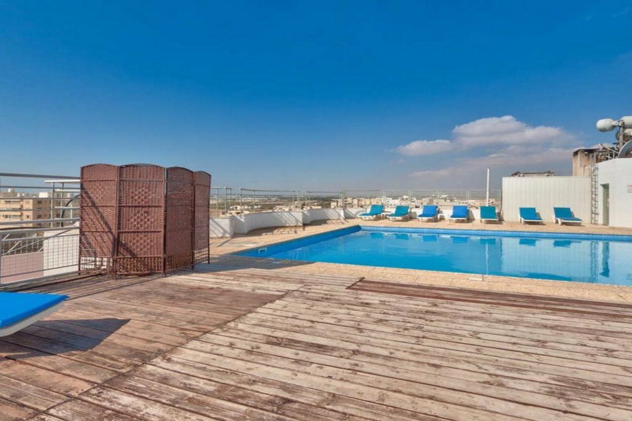 Mackenzie Beach Hotel Larnaca Zewnętrze zdjęcie