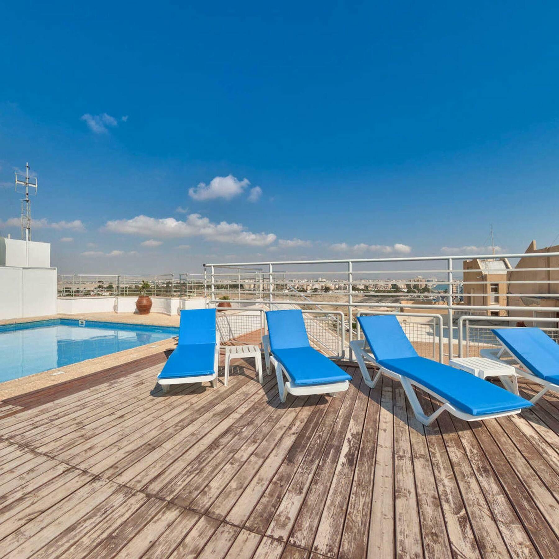 Mackenzie Beach Hotel Larnaca Zewnętrze zdjęcie