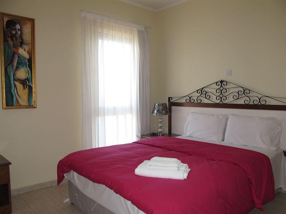 Mackenzie Beach Hotel Larnaca Pokój zdjęcie